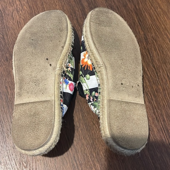 3/$10 Rampage Bianca mule - Picture 5 of 6